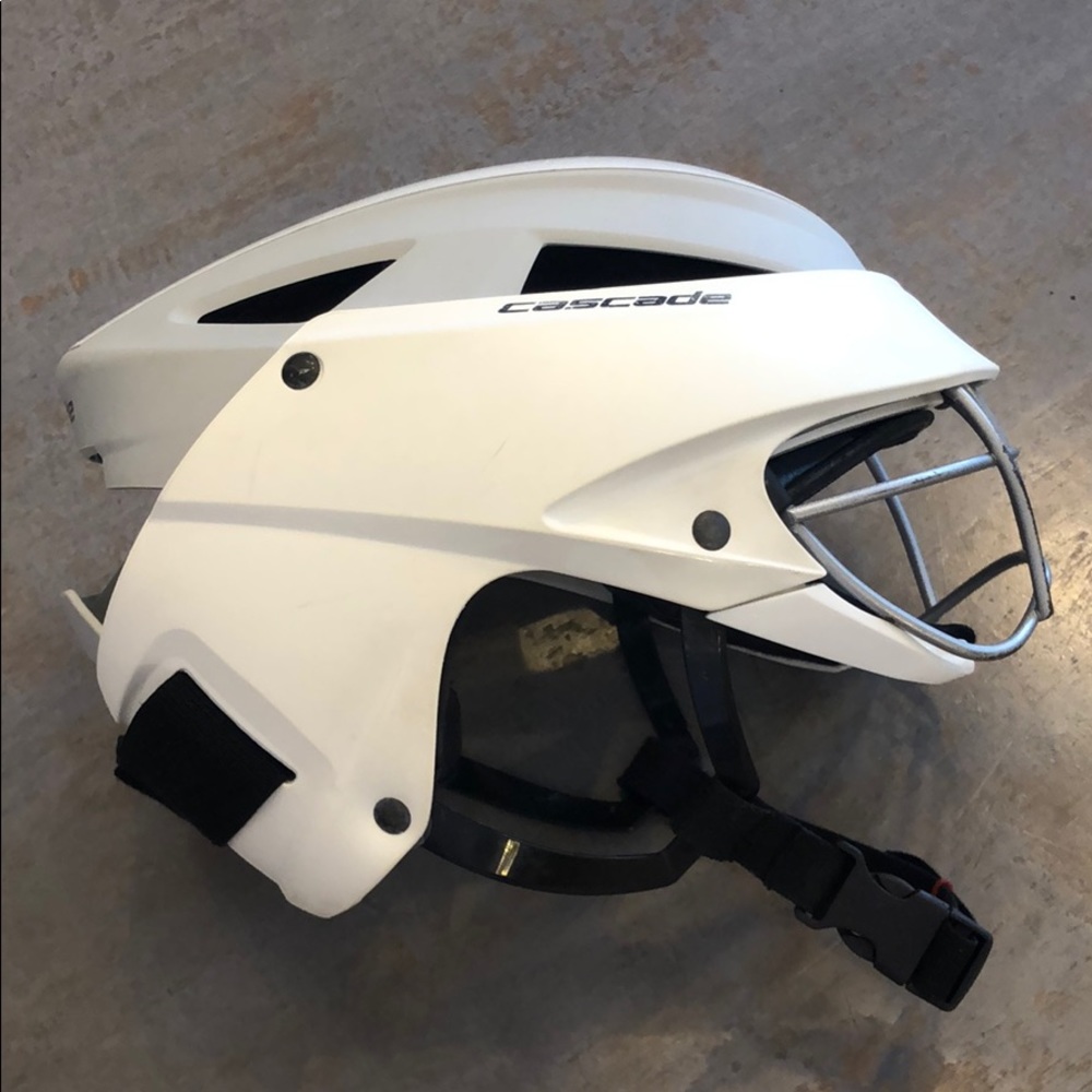 Cascade women’s lacrosse helmet LX